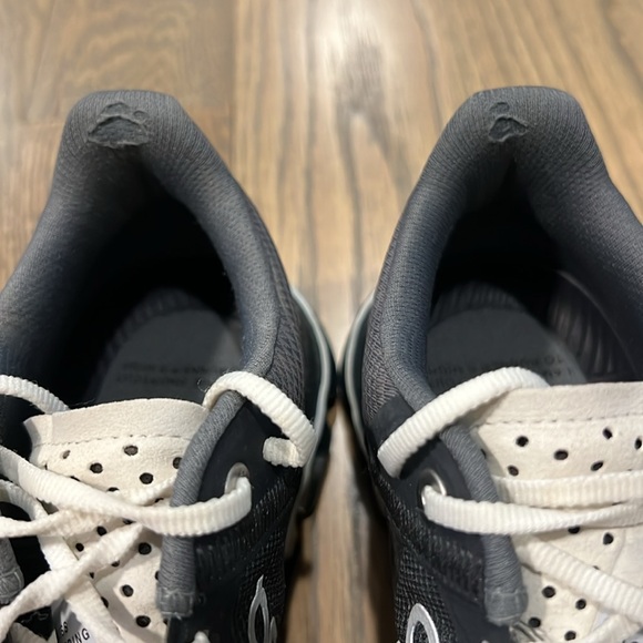 On Running Cloudflow Size 6 - Picture 5 of 9